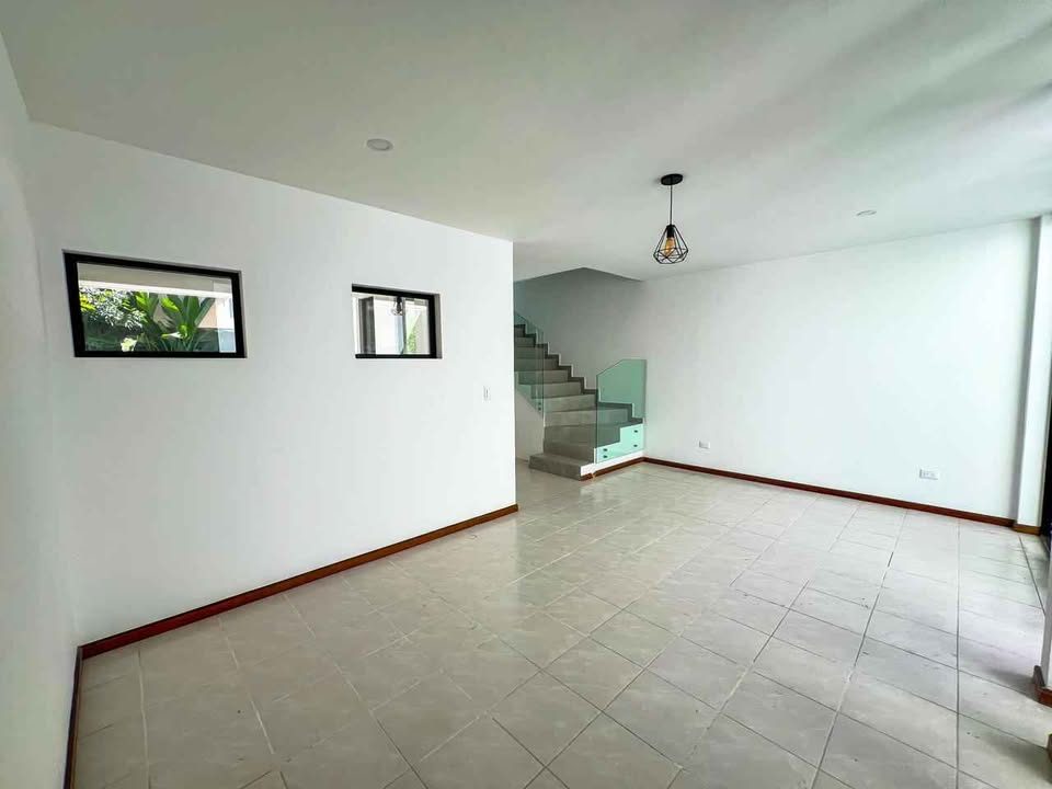 Casa en venta · 3 rec · 92 m² · Santiago Momoxpan 3