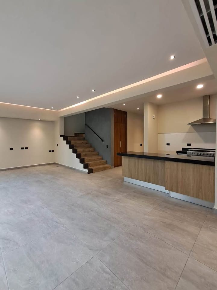 4 Beds 4 Baths - Apartment 3