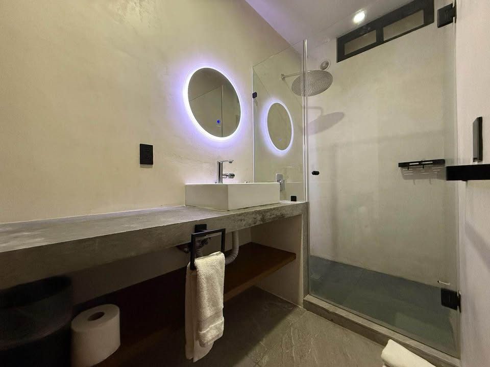 6 Beds 6 Baths - House 3