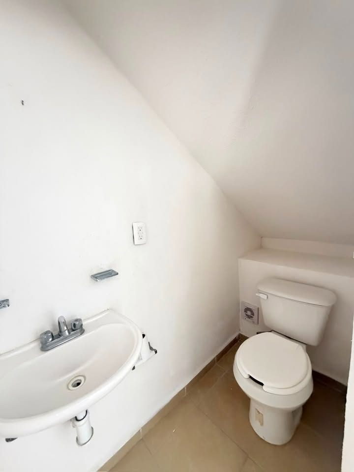 2 habitaciones 1.5 baños Casa 2