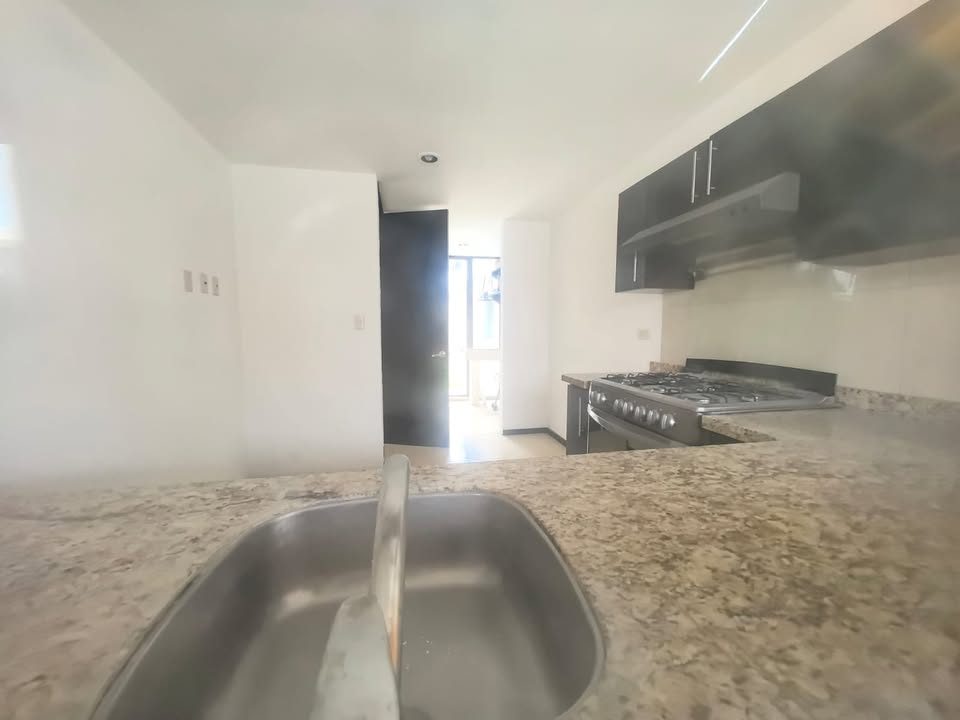 2 habitaciones 1.5 baños Casa 3