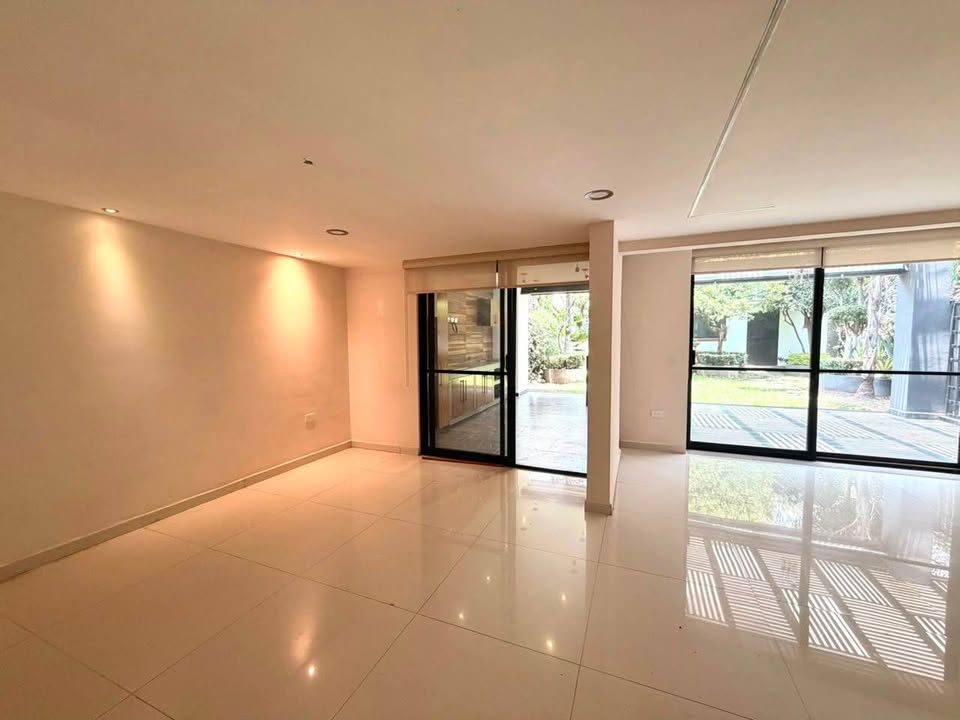 4 Beds 5.5 Baths - House 3