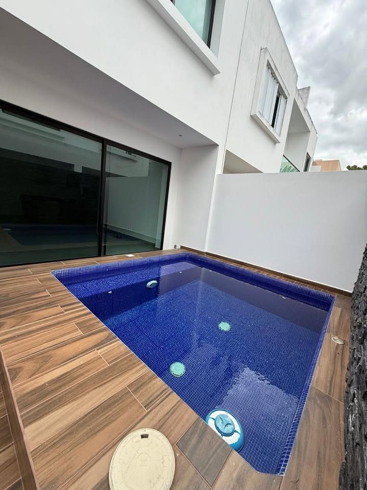 3 habitaciones 2.5 baños Casa 2