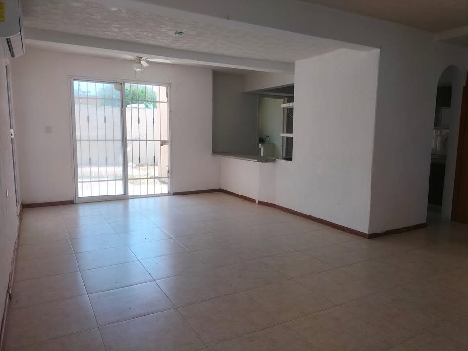 3 habitaciones 2.5 baños Casa 3