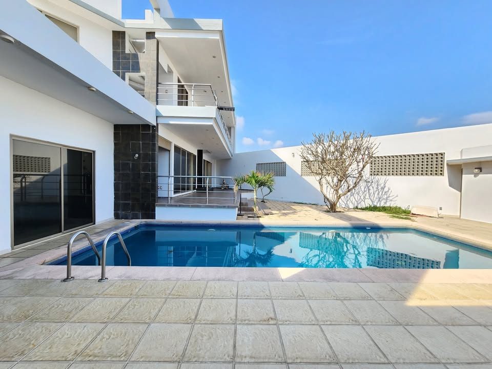 5 habitaciones 4 baños Casa 3