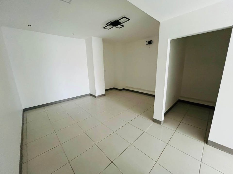 Locales en renta en Plaza Priecor en Gómez Morin 3