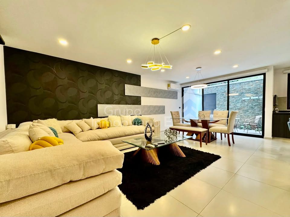 3 habitaciones 4 baños Casa 2