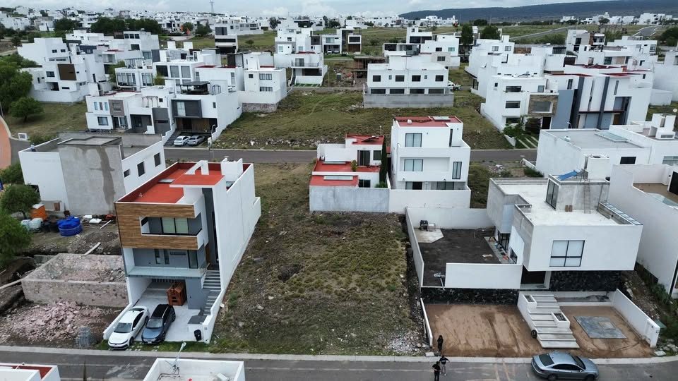 Terreno en venta · 176 m² · Santa Rosa Jáuregui 2
