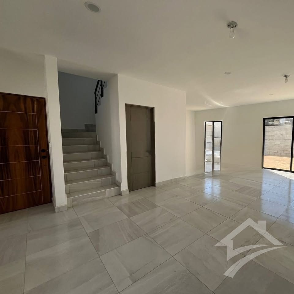 3 habitaciones 2.5 baños Casa 3