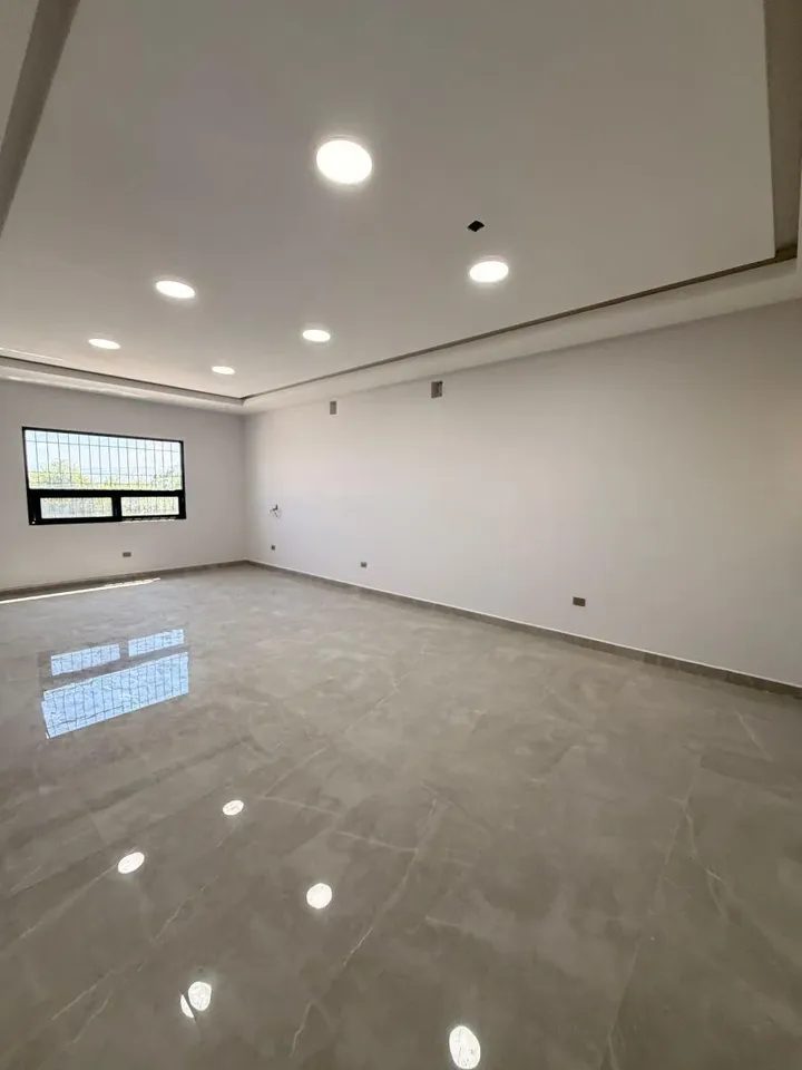 3 habitaciones 4 baños Casa 2