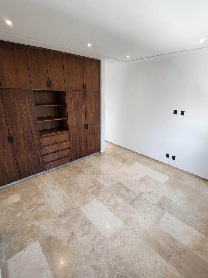 4 habitaciones 5 baños Casa 3