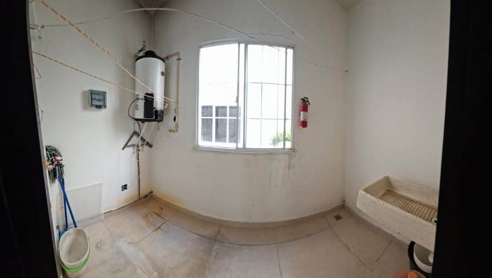 3 Beds 2 Baths - Apartment 2
