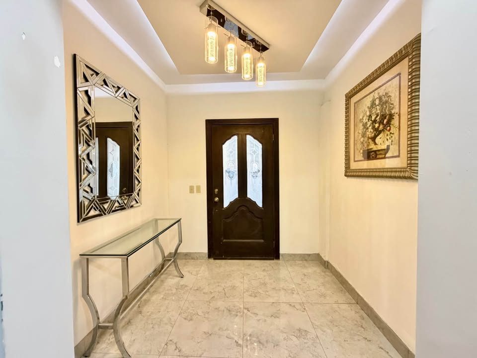 Se renta casa cerca de garita nueva $12,000 3