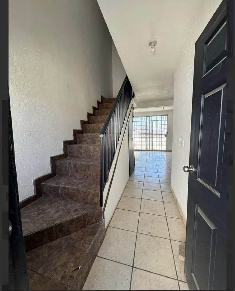 SE RENTA CASA EN JARDINES DE LA MESA ✨‼️ 3