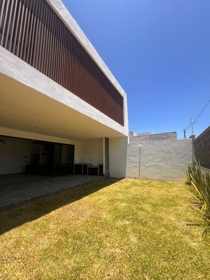 3 habitaciones 4.5 baños Casa 2