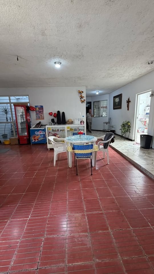 6 habitaciones 3 baños Casa 2