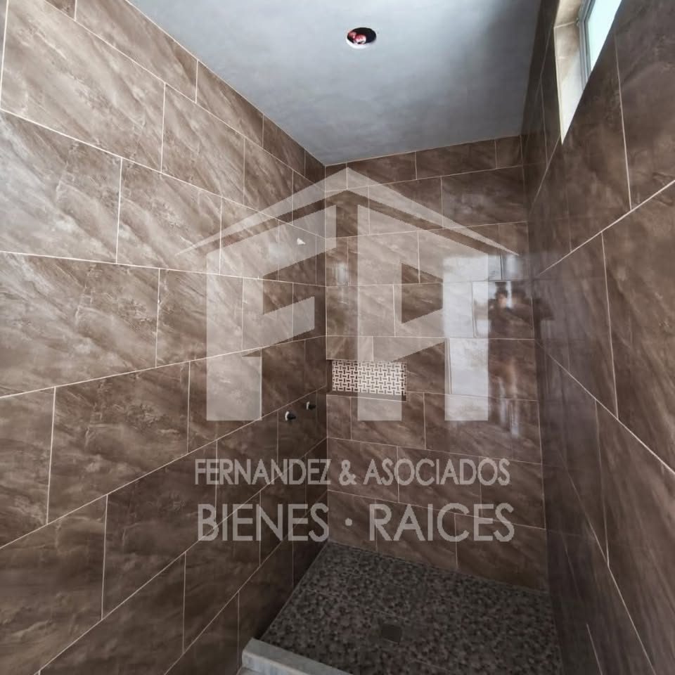 3 habitaciones 2.5 baños Casa 3