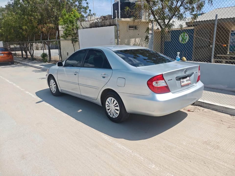 Toyota camry 3
