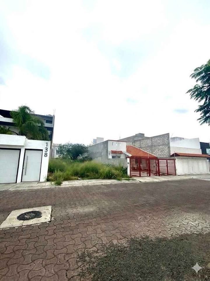 Terreno en venta · 176 m² · Los Olvera 2