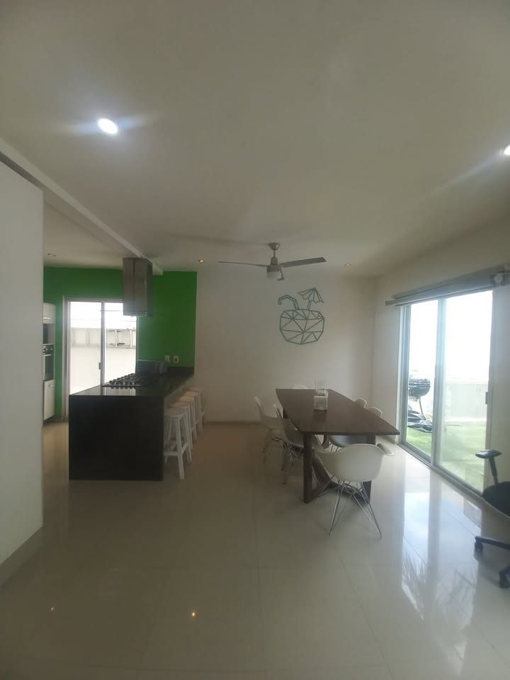 3 habitaciones 5 baños Casa 3