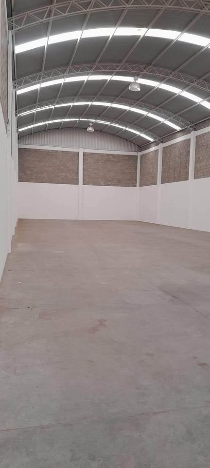 Bodega en renta · 450 m² · León 2