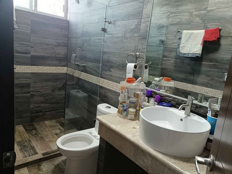 6 habitaciones 5 baños - Casa 2