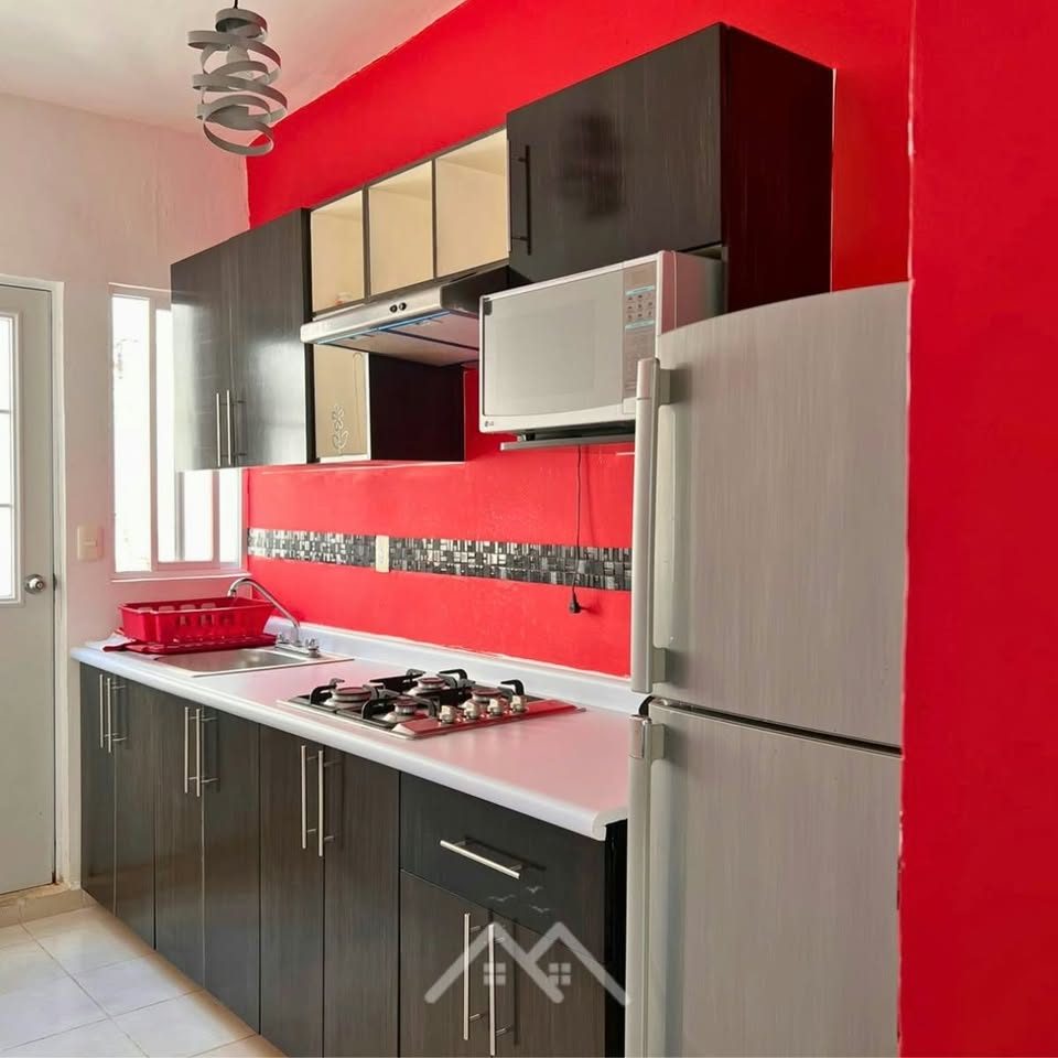 3 Beds 2 Baths House 3