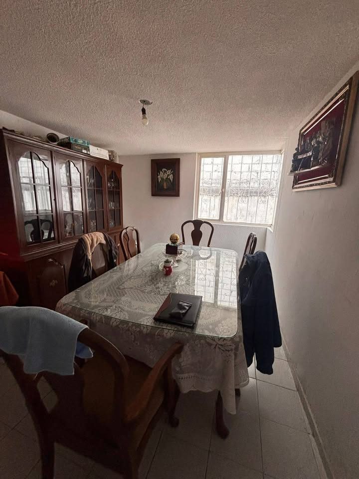 Se vende casa a una calle de forjadores  precio negociable 3