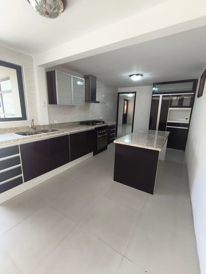 5 habitaciones 3 baños Casa 3