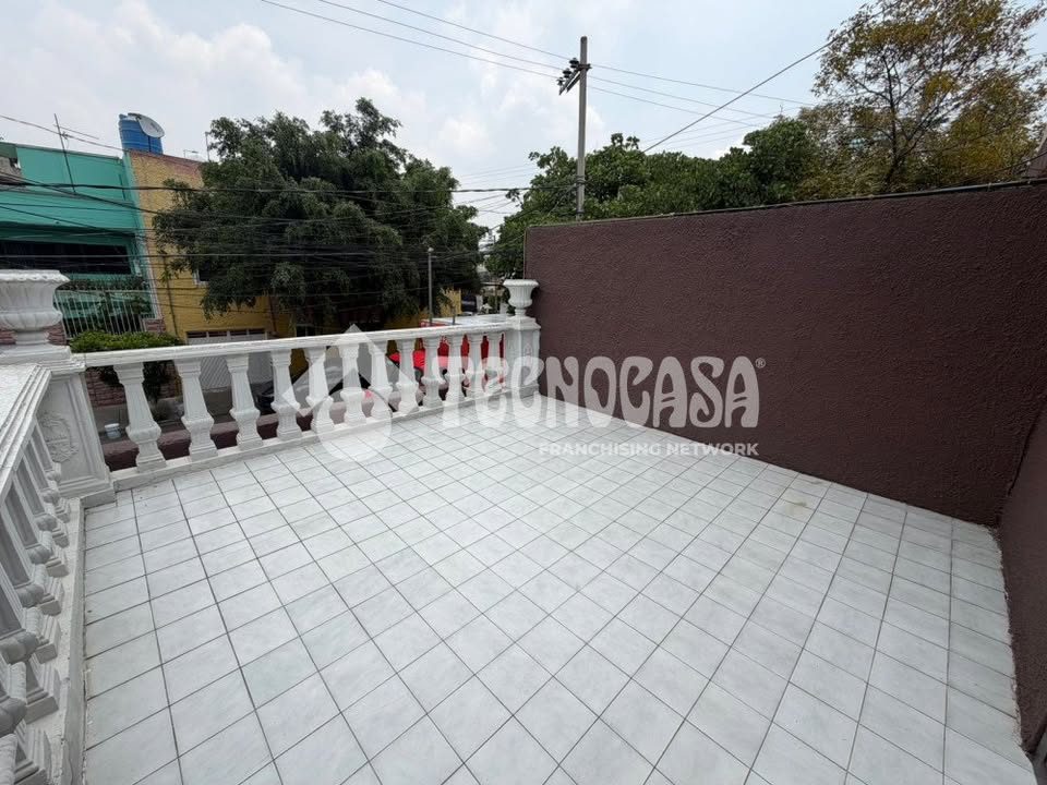 6 habitaciones 4 baños Casa 2