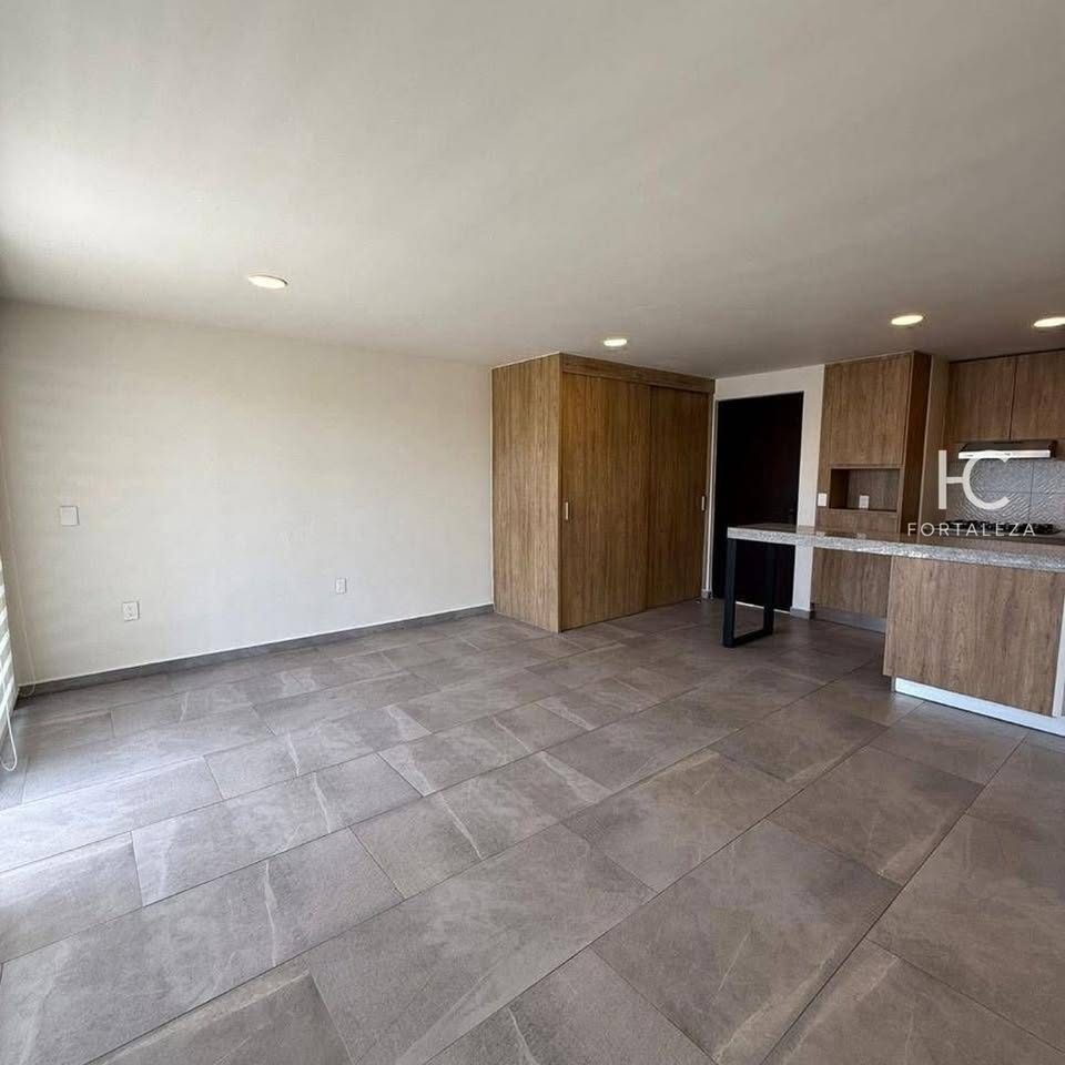 2 beds 2 baths Flat 2