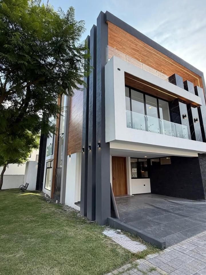 3 habitaciones 4 baños Casa 2
