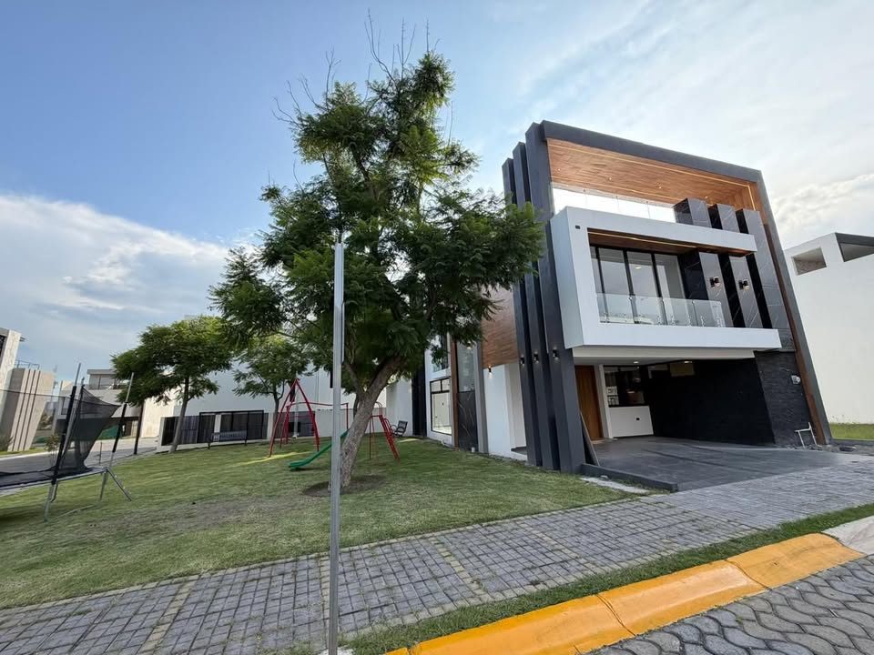 3 habitaciones 4 baños Casa 3