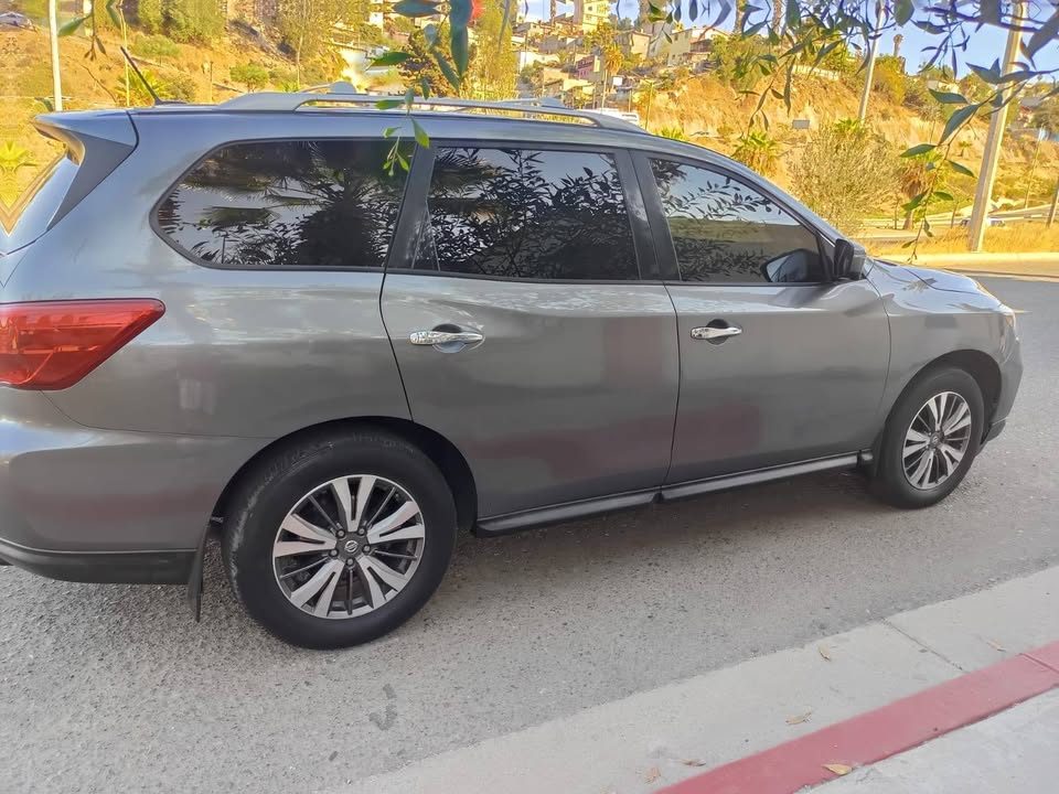 VENDO NISSAN PATHFINDER 2