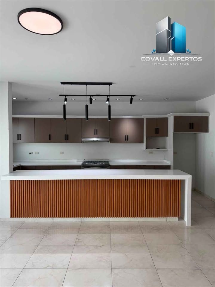 3 habitaciones 4 baños - Casa 2