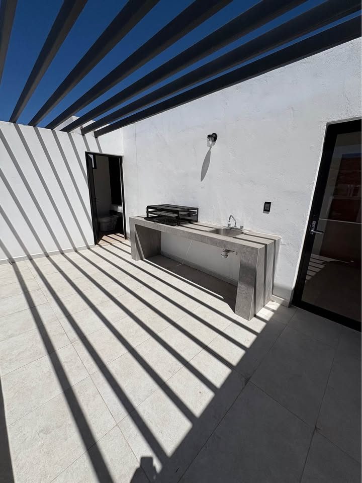 3 habitaciones 3.5 baños Casa 2