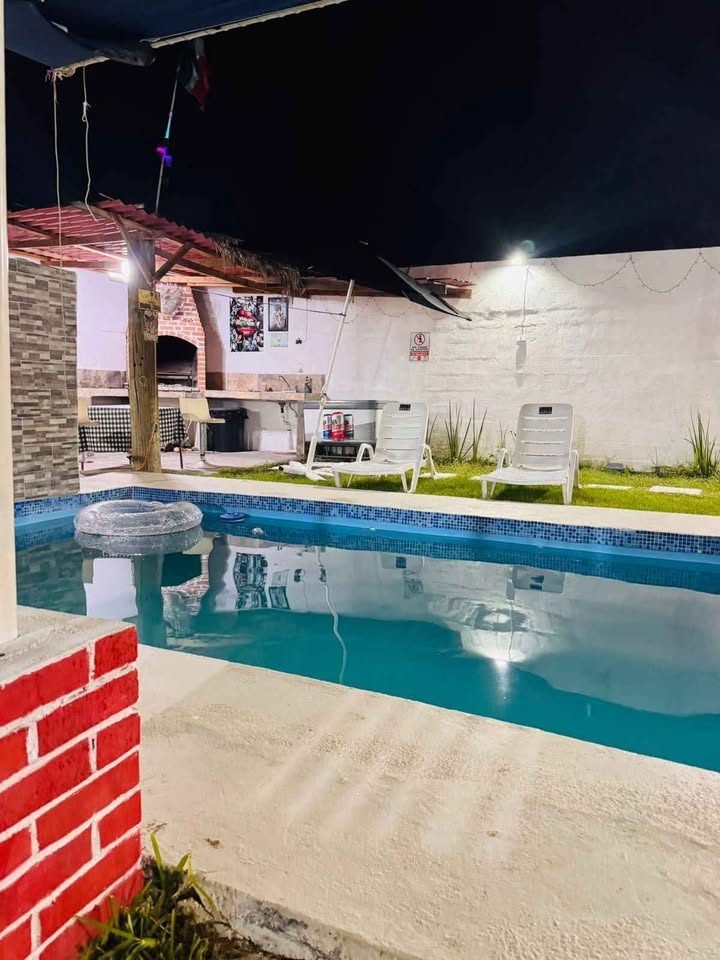 Renta de Quinta
Quinta  Roko !!
con estancia estamos en salinas victoria 3