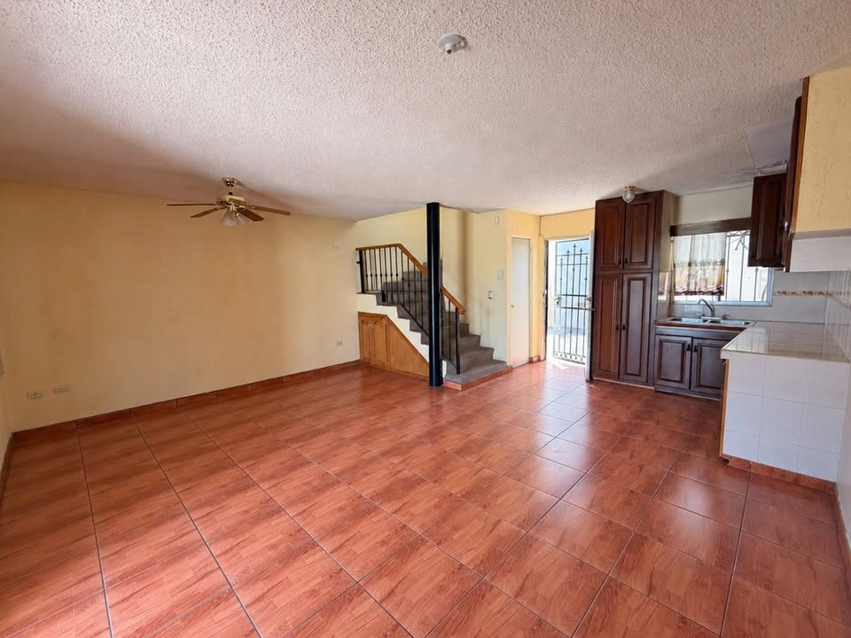 2 habitaciones 1.5 baños Casa 2