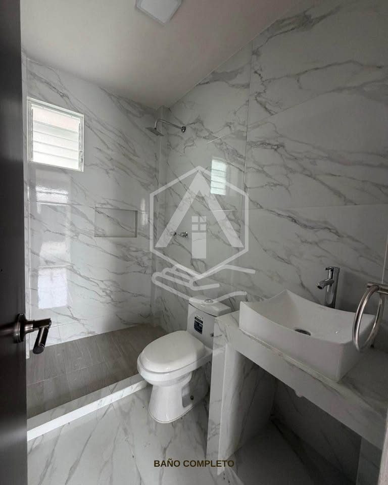 2 habitaciones 1 baño - Casa 2