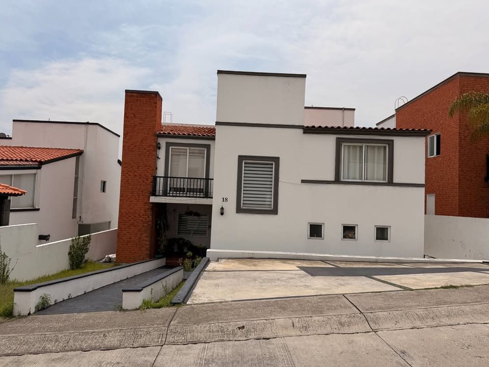 3 habitaciones 4 baños Casa 2