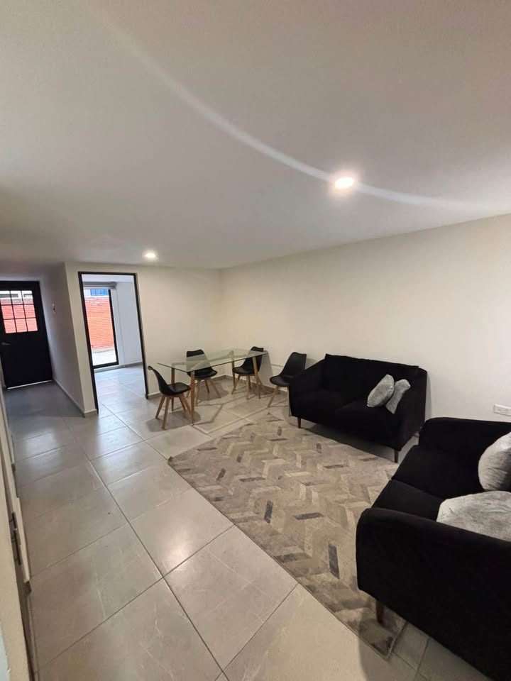 Ultima CASA en RENTA 3