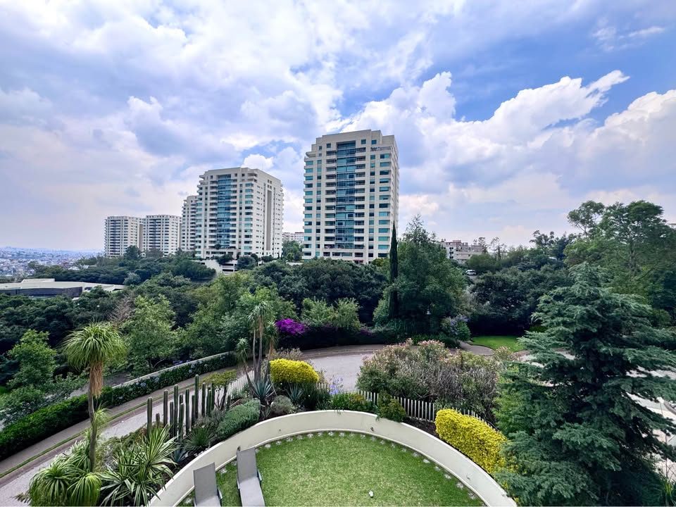 3 Beds 4.5 Baths - Apartment 3
