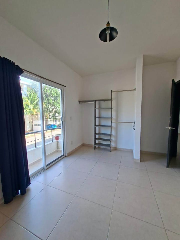 3 Beds 2 Baths - Apartment 3