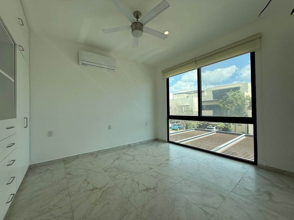 3 Beds 4 Baths - House 2