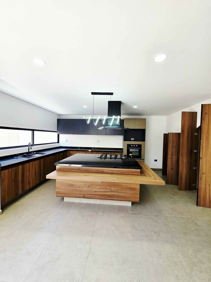 5 habitaciones 7 baños - Casa 2