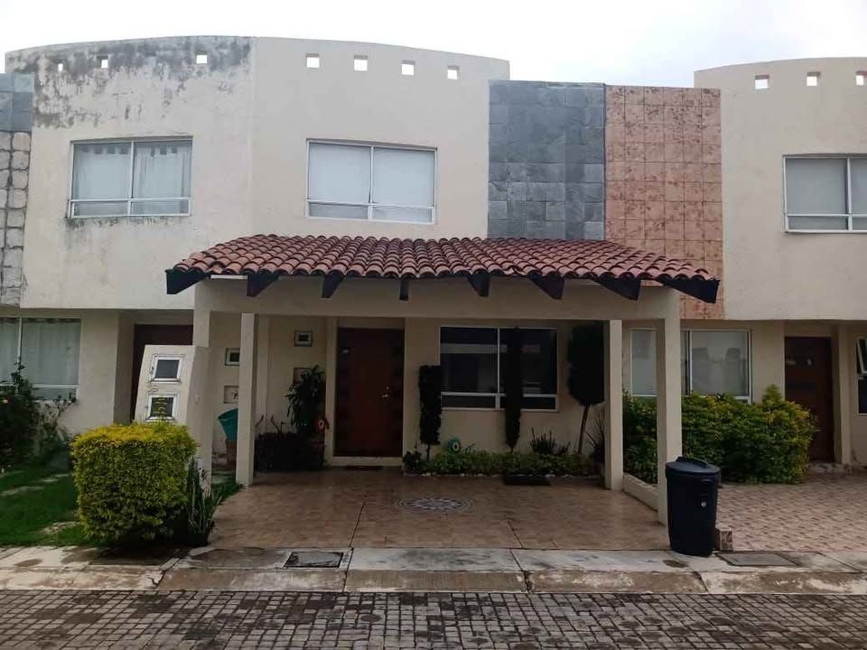 RENTA CASA AMUEBLADA ATRÁS PLAZA SAN DIEGO 2