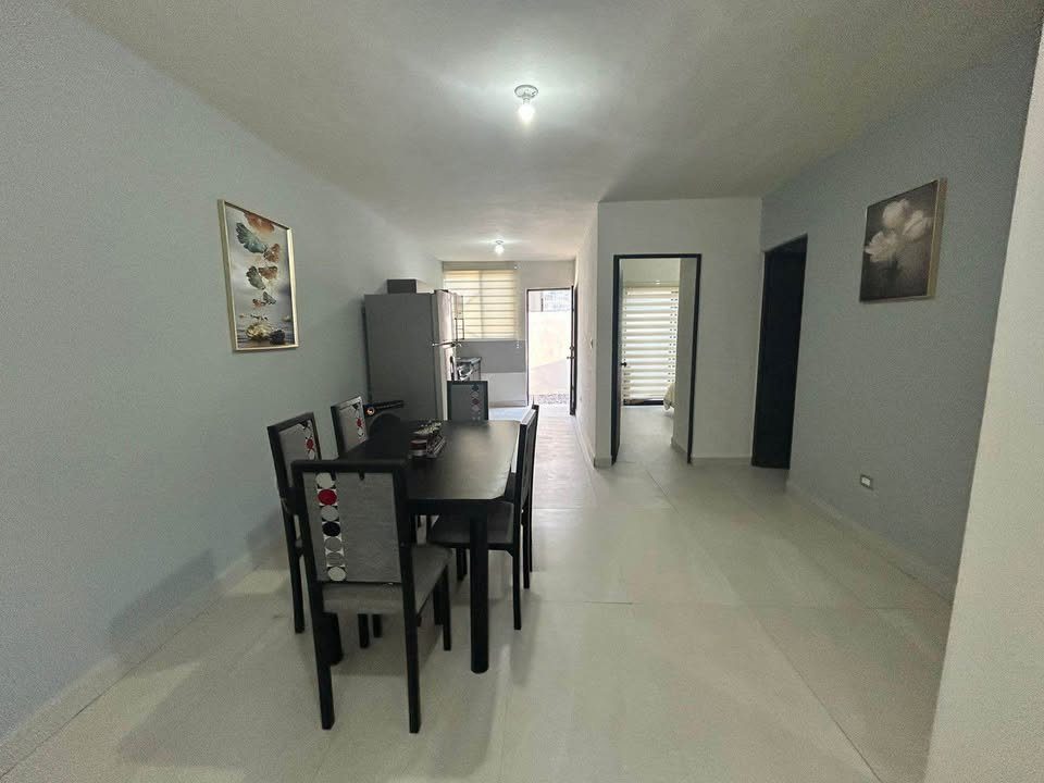 2 habitaciones 1.5 baños Casa 3