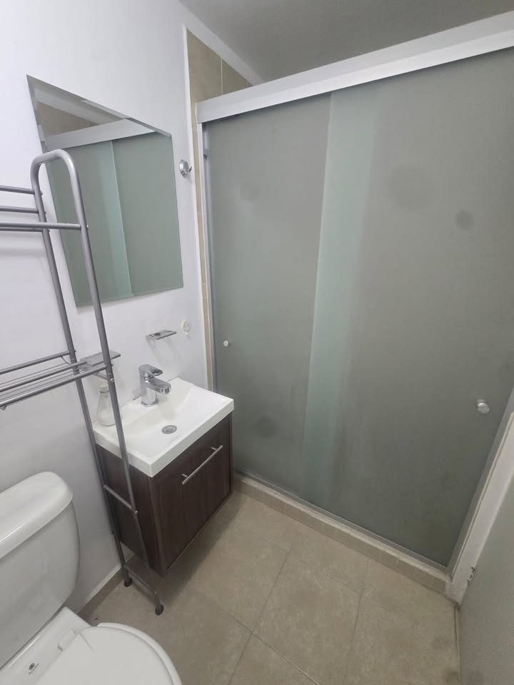 2 habitaciones 1 baño Departamento 3