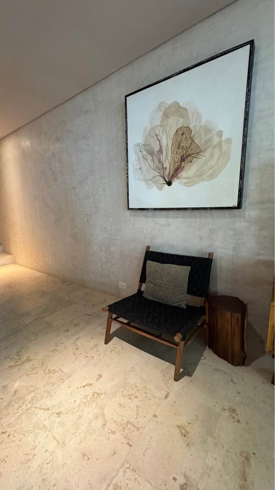 Romantic 3 bedroom private townhome 2
