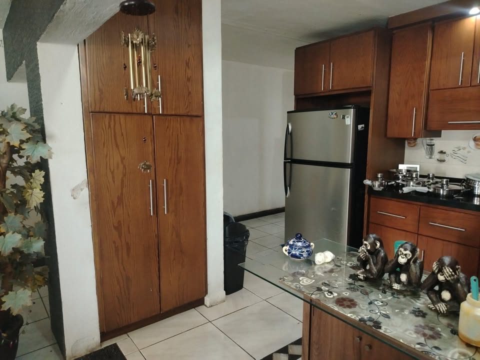 Casa de 6x30 toda construida en dos plantas 2